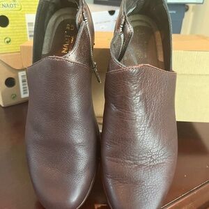 NAOT Bayamo Soft Brown Leather Size 39 8.5 Pre-Owned Bootie